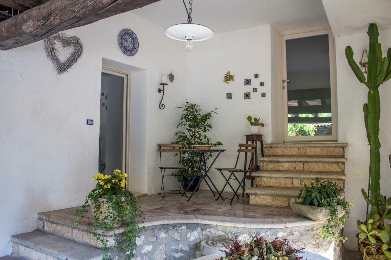Casa Castello Διαμέρισμα Salò Εξωτερικό φωτογραφία