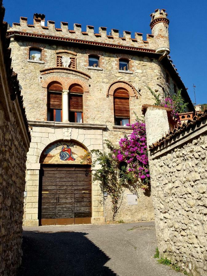 Casa Castello Διαμέρισμα Salò Εξωτερικό φωτογραφία